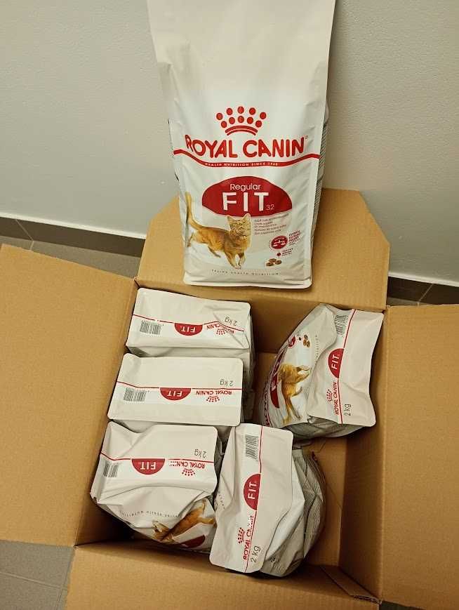 ROYAL CANIN REGULAR FIT 32 12 kg karma sucha dla kotów dorosłych