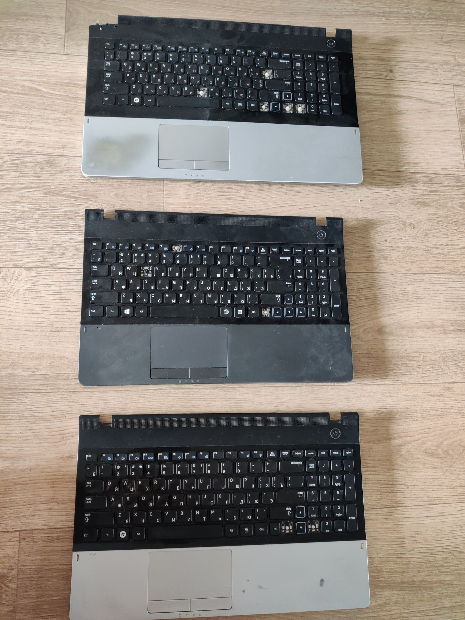 Разборка ноутбука Топкейс с клавиатурой Samsung NP300E5 (C,Z,E и тп)