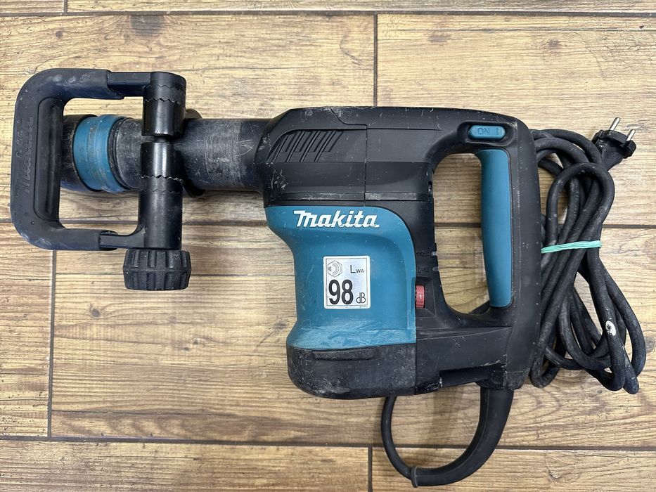 Młot udarowy 1100W, młotowiertarka SDS-Max HM0870C Makita - 2023r.