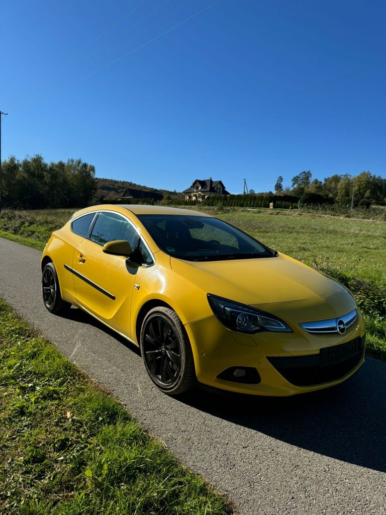Opel Astra GTC 1.7 TDI coupe