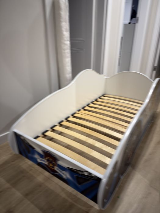 Łóżeczko 140x70 psi patrol jak nowe plus roczny materac dla alergików!