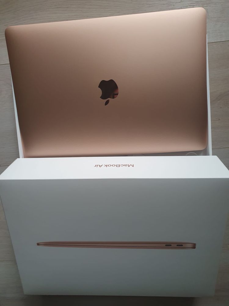 Apple MacBook Air 13 (A2179] / 13.3" Retina / i5 / 8GB / SSD 512GB