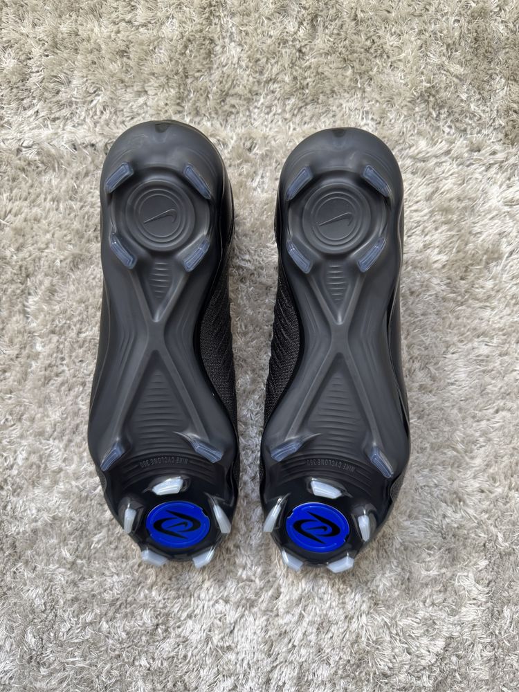 Chuteiras Nike Phantom Luna Elite FG