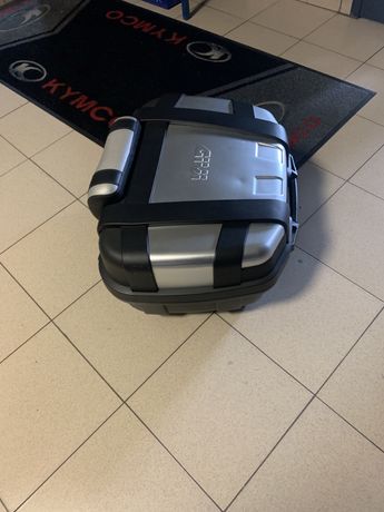 Kufer GIVI TRK52 N Trekker z oparciem
