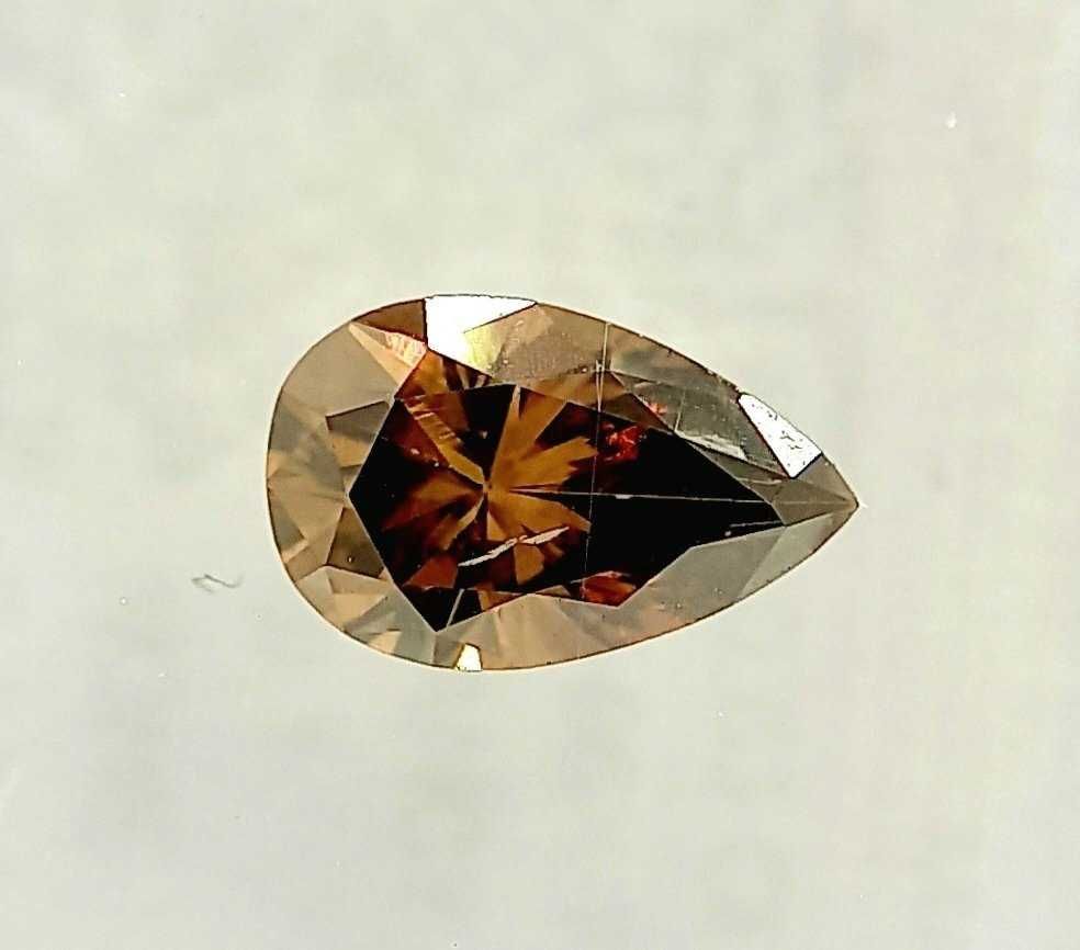 Diamante 0.63 ct SI1 (Pera, castanho amarelado escuro fantasia)