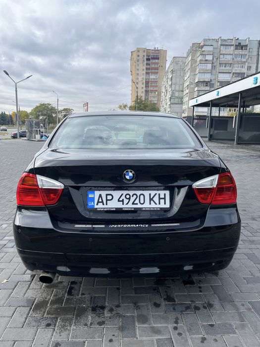 Продам BMW e90 2007 2.0