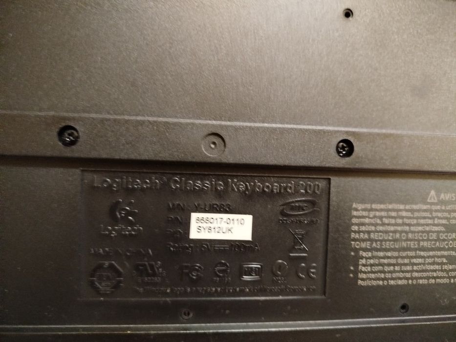Teclado Logitech Clássico 200