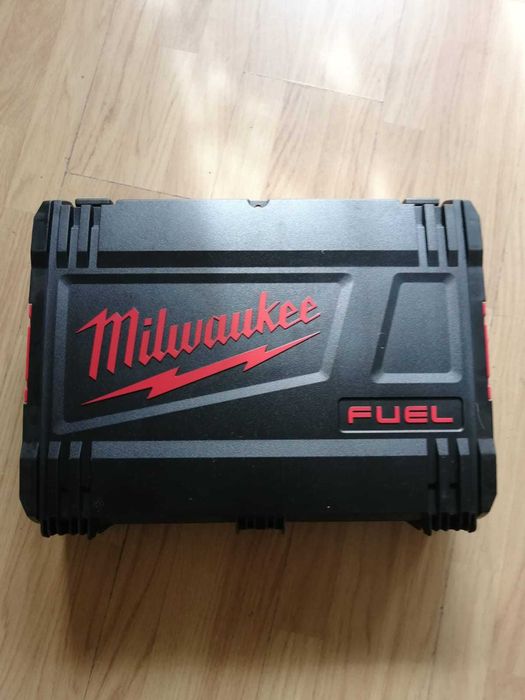 Skrzynka po narzędziach Milwaukee