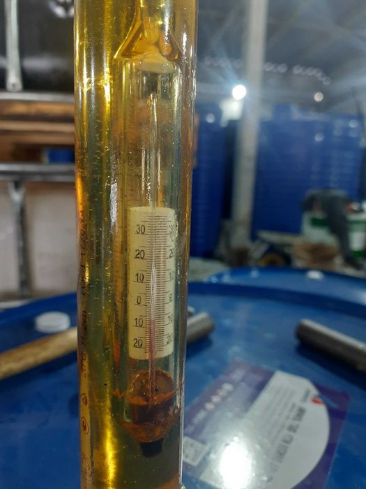 Ланцюгова олива для змащування ланцюга цепное масло