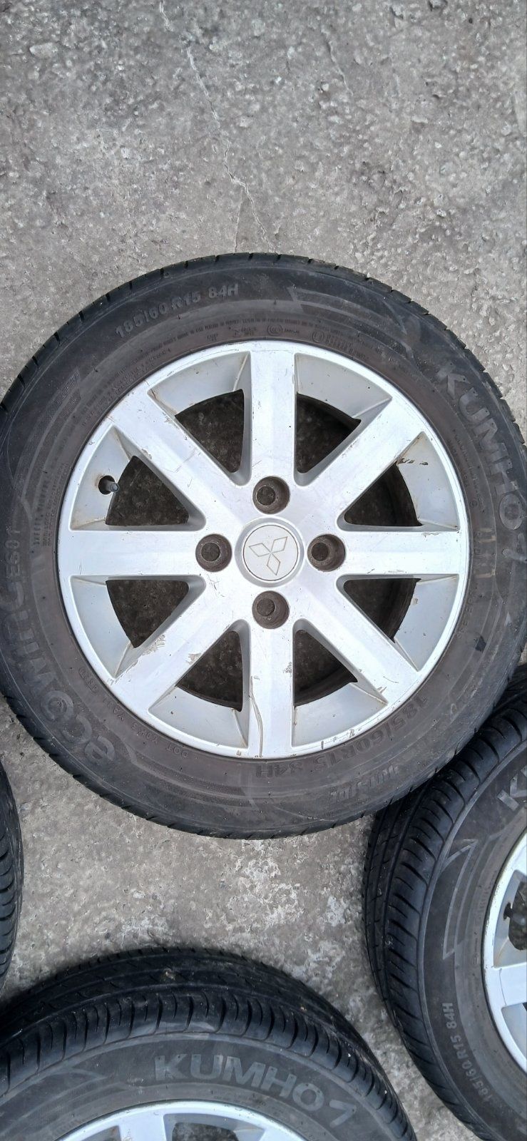 Шини та диски в сборі 185/60 R15