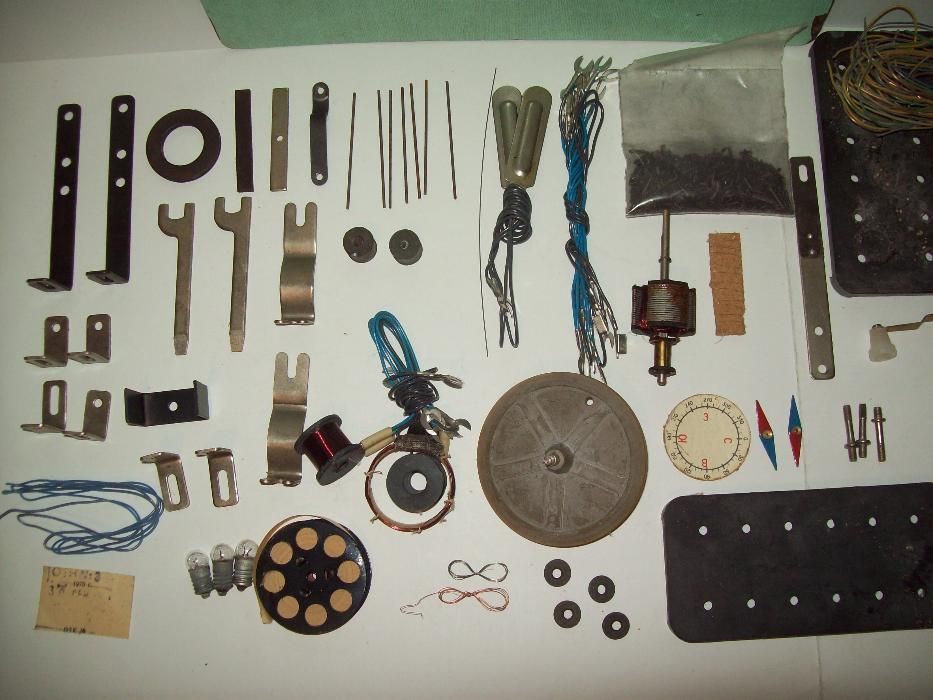 Электроконструктор конструктор 100 занимательных опытов пр-во СССР