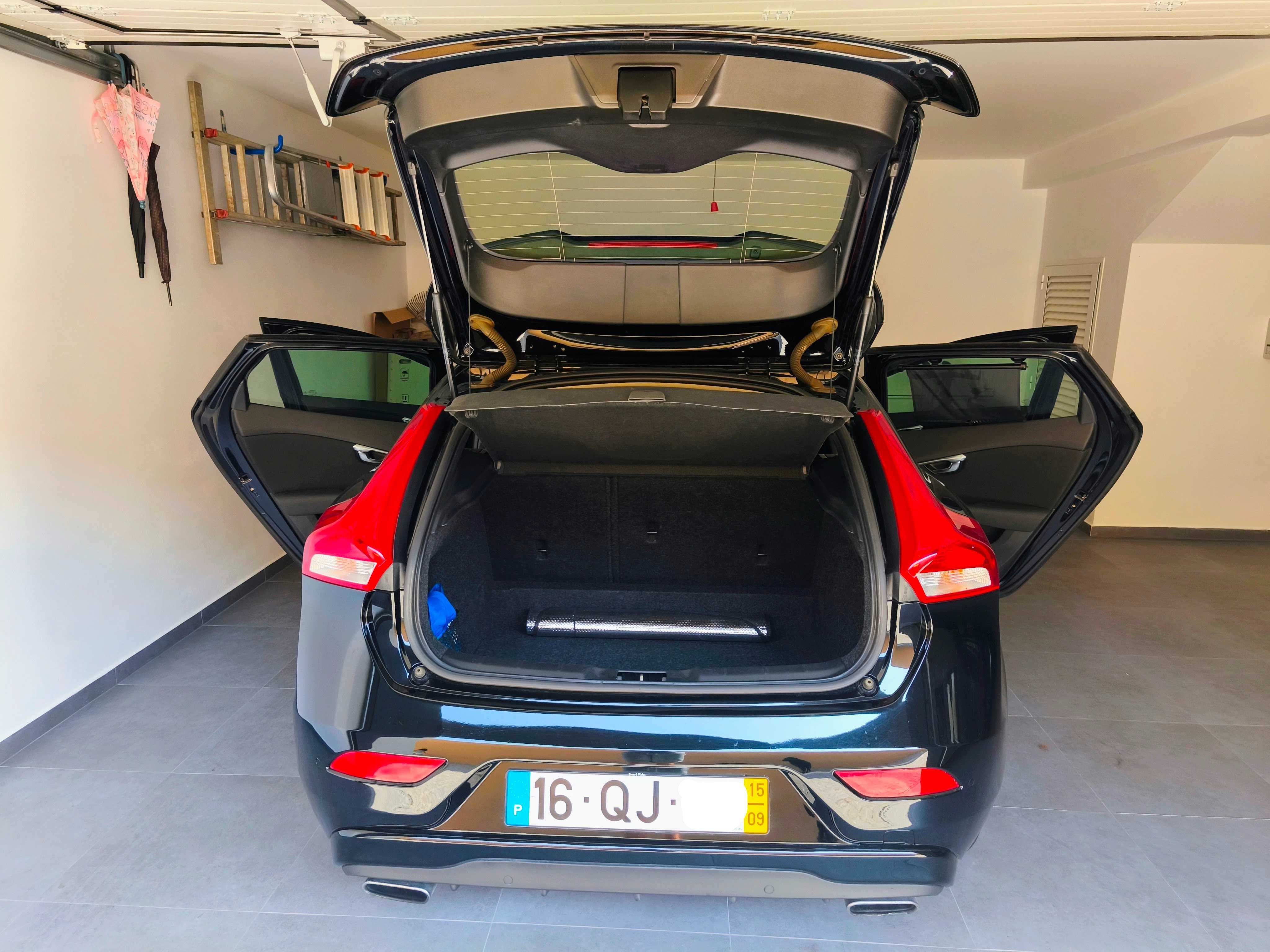 Volvo V40 2.0 D2