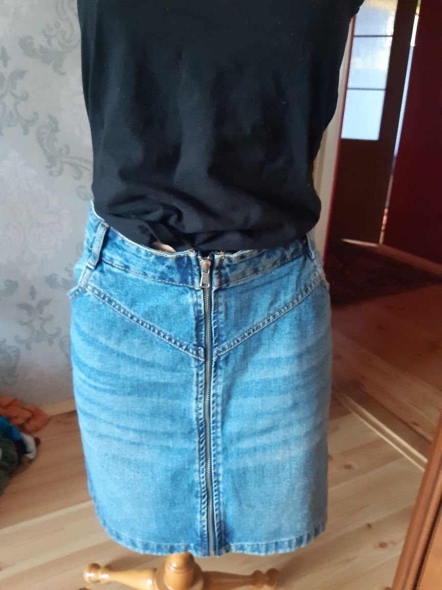 Spódnica jeansową 42