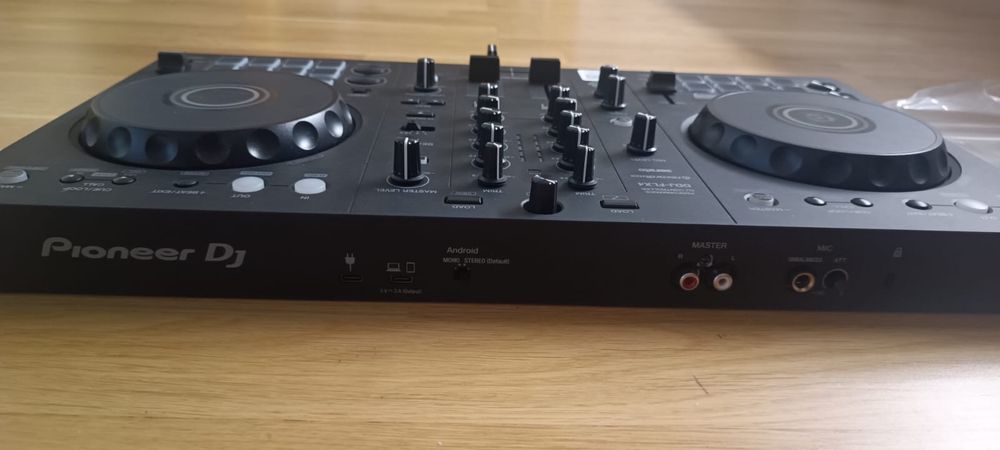 NOWY kontroler Pioneer DDJ-FLX 4