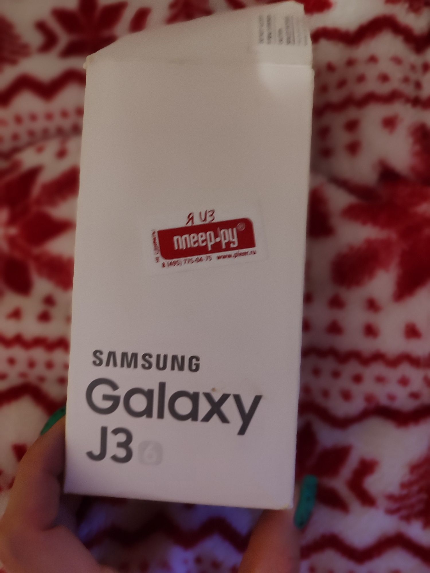 Продам телефон Samsung J 3