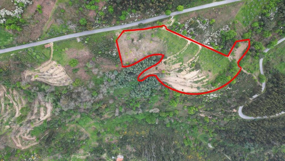 Terreno 1,2 ha com viabilidade de construção – Esculca