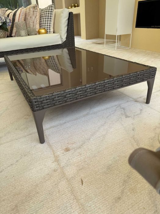 Mesa de centro exterior marca DeDon