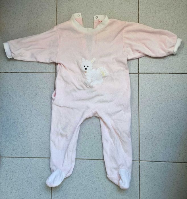 Babygrow cor-de-rosa com o desenho de um animal, 18 meses