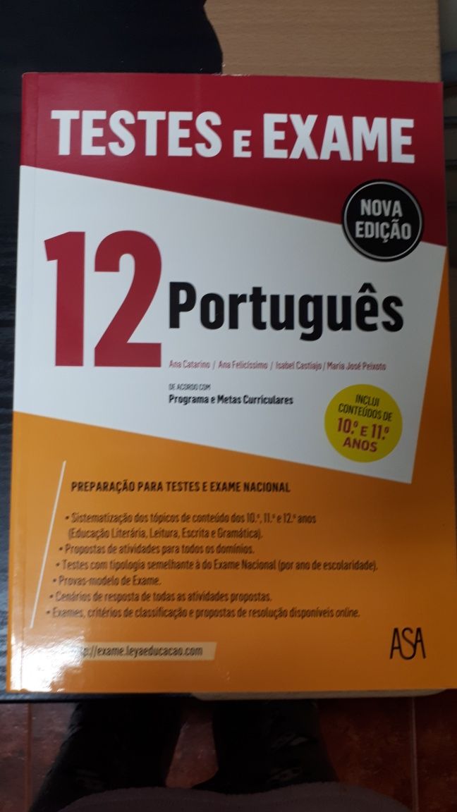 Livro apoio escolar 12 e preparação para o Exame 12 Ano Português