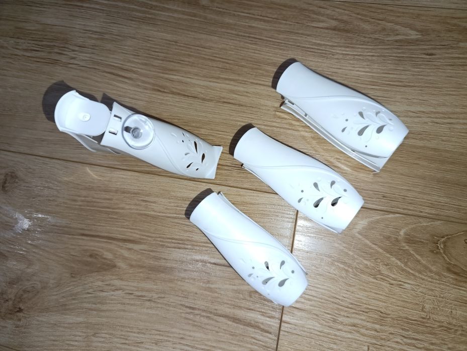 Dozownik odświeżacza powietrza na wkłady
