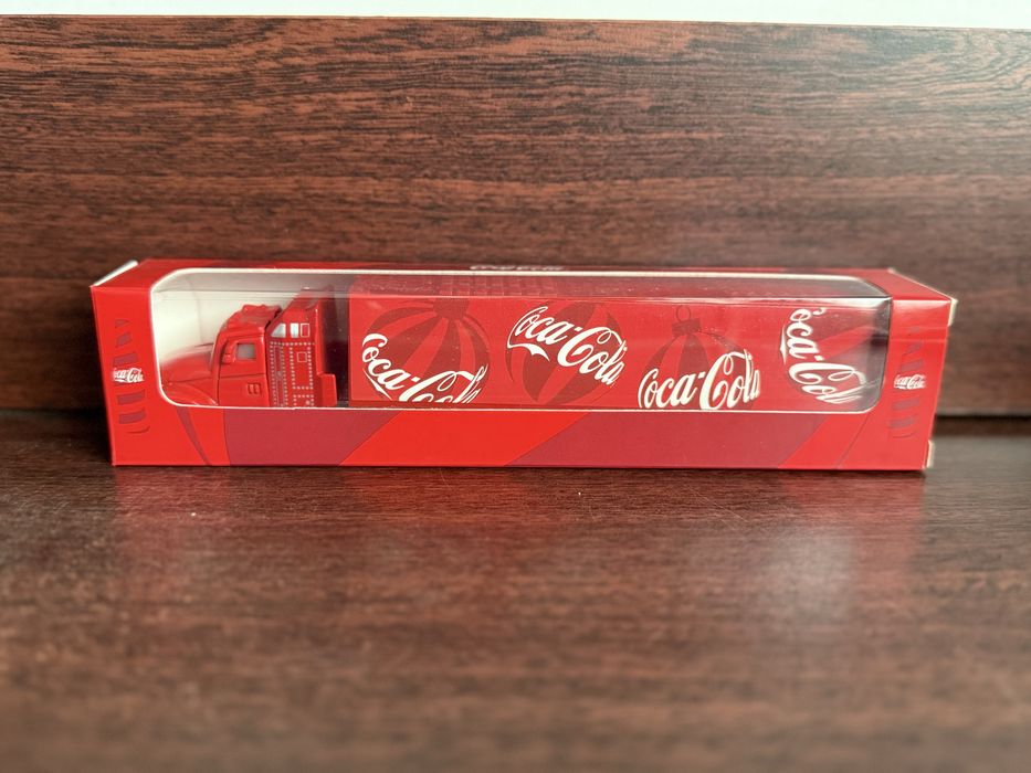 Новогодняя машинка Coca Cola