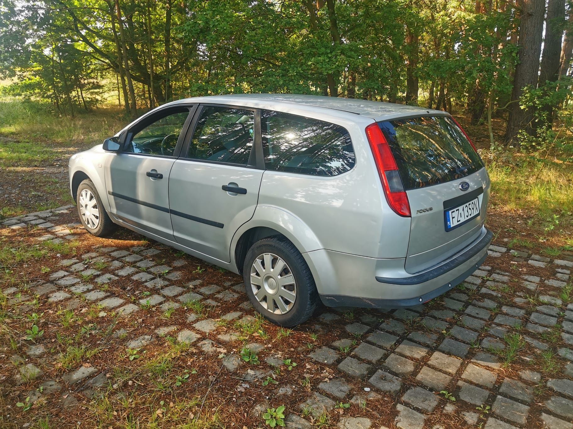 Ford Focus 2005r ubezpieczony zarejestrowany