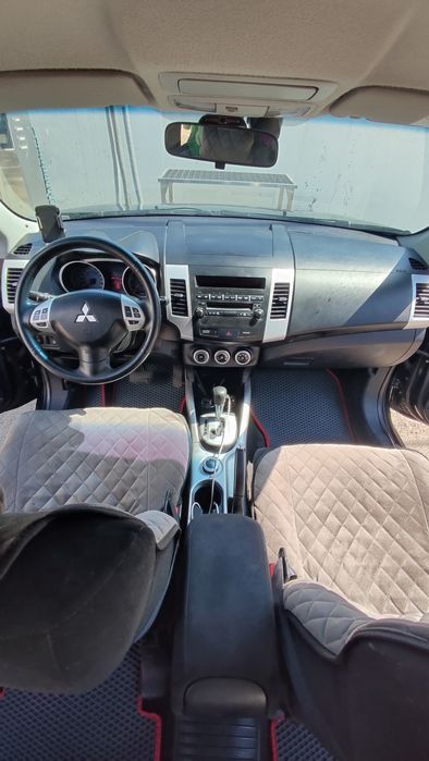 Продаю Mitsubishi outlender xl