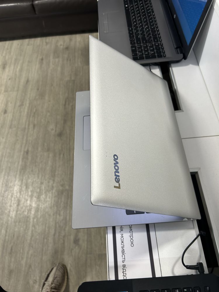 Ноутбук Lenovo idepad