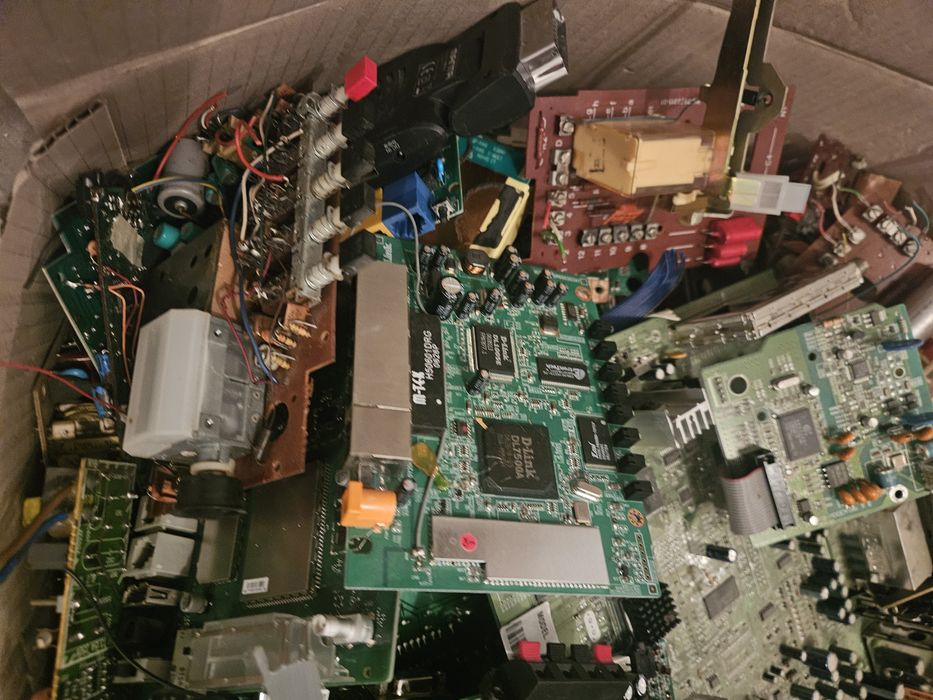 Złom płytki elektroniczne