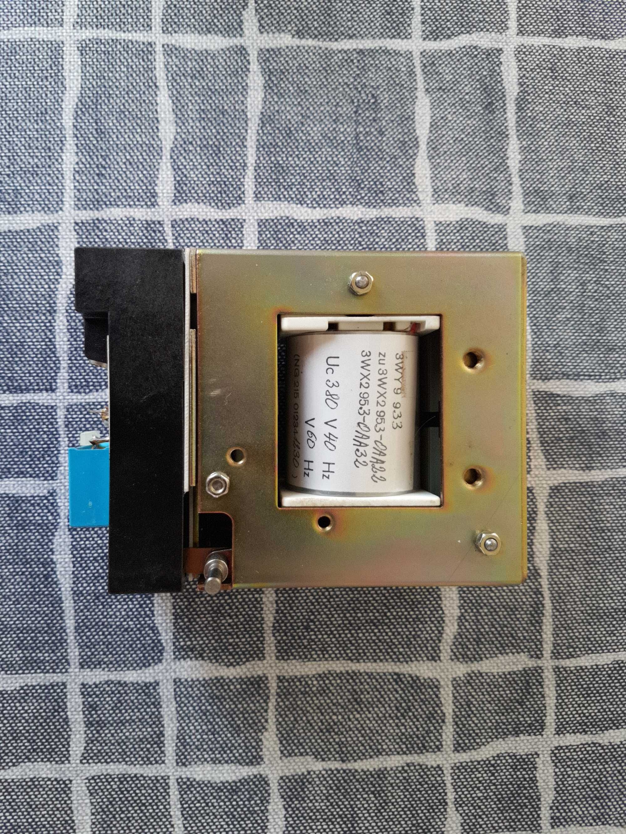розчіплювач мінімальної напруги Siemens 3WX2953-0AA22