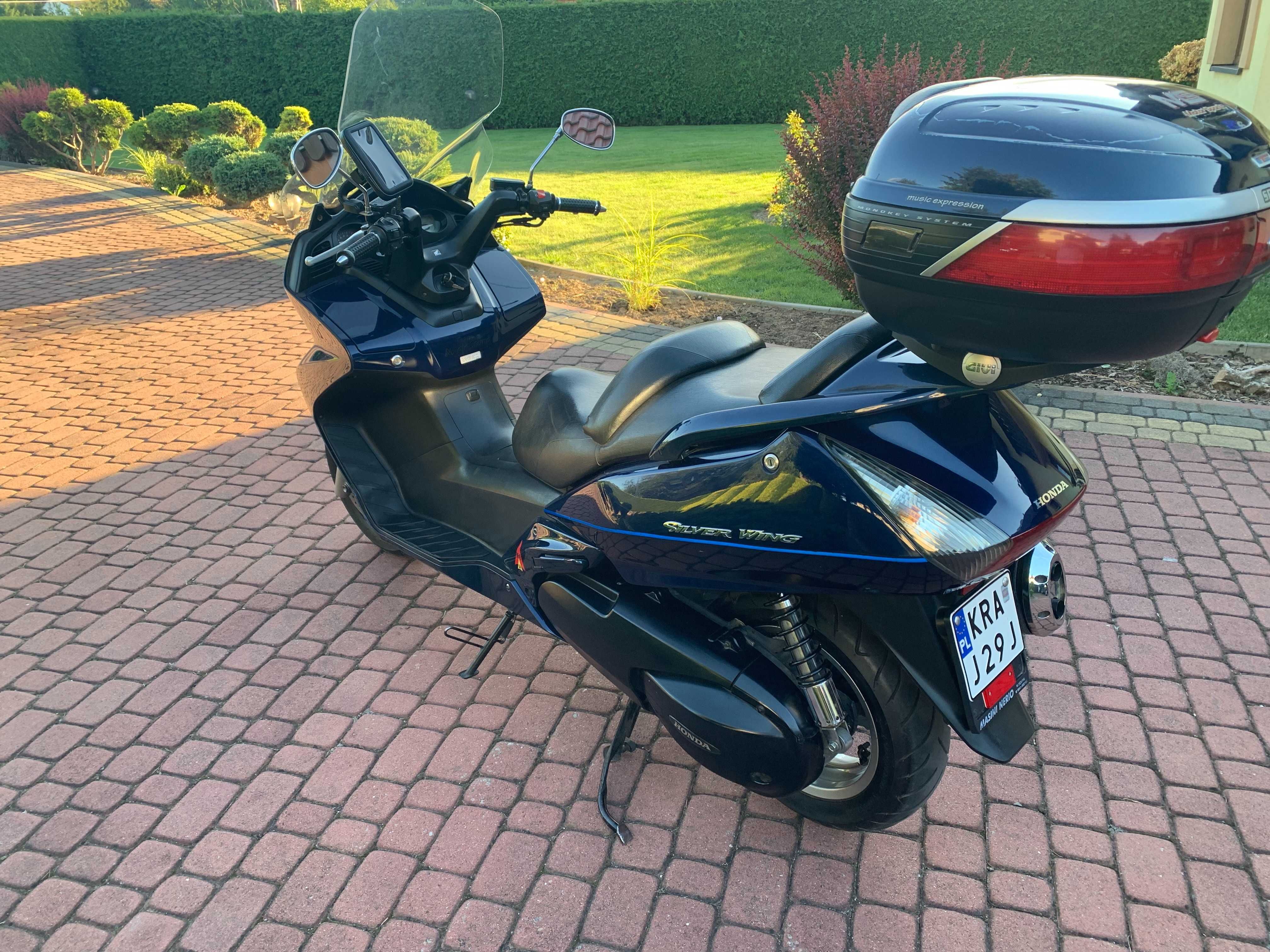 Honda FJS Silver Wing 600