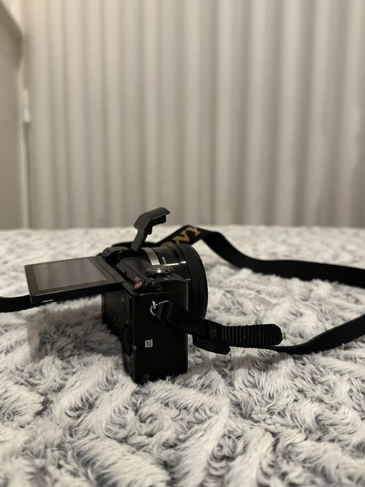 Sony A5000 c/ lente 16-50mm original