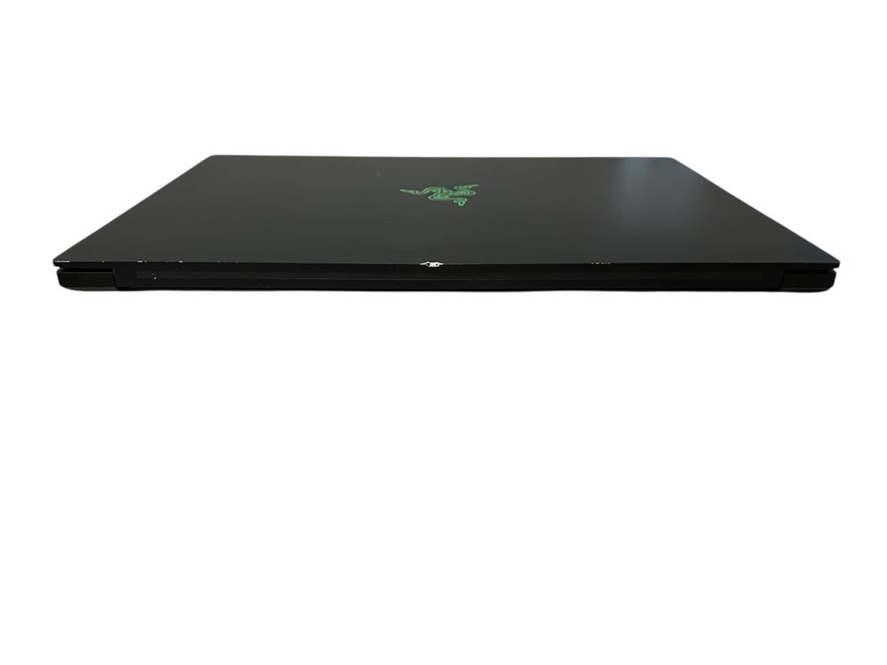 Razer Blade i7-9750H/RTX 2080 8gb/32gb ddr4/1TB ssd/Full HD 240Hz
