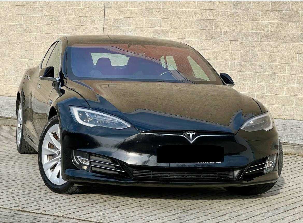 У продажі Tesla Model S 2018