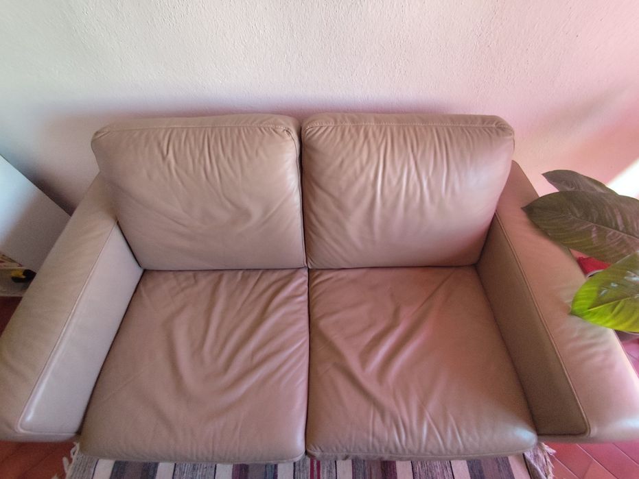 2 sofás de 2 lugares