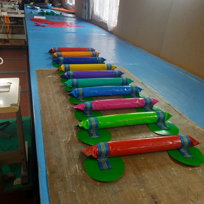 Ремонт надувних виробів, гірки, батути, комплекси, б