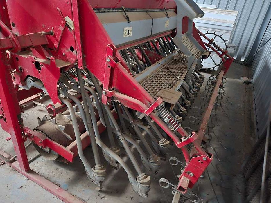 w pełni sprawny masywny agregat uprawowo siewny Kongskilde 3,00m
