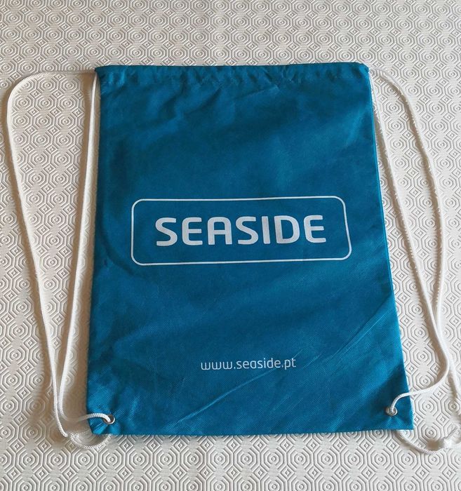 8 mochilas tecido não-tecido