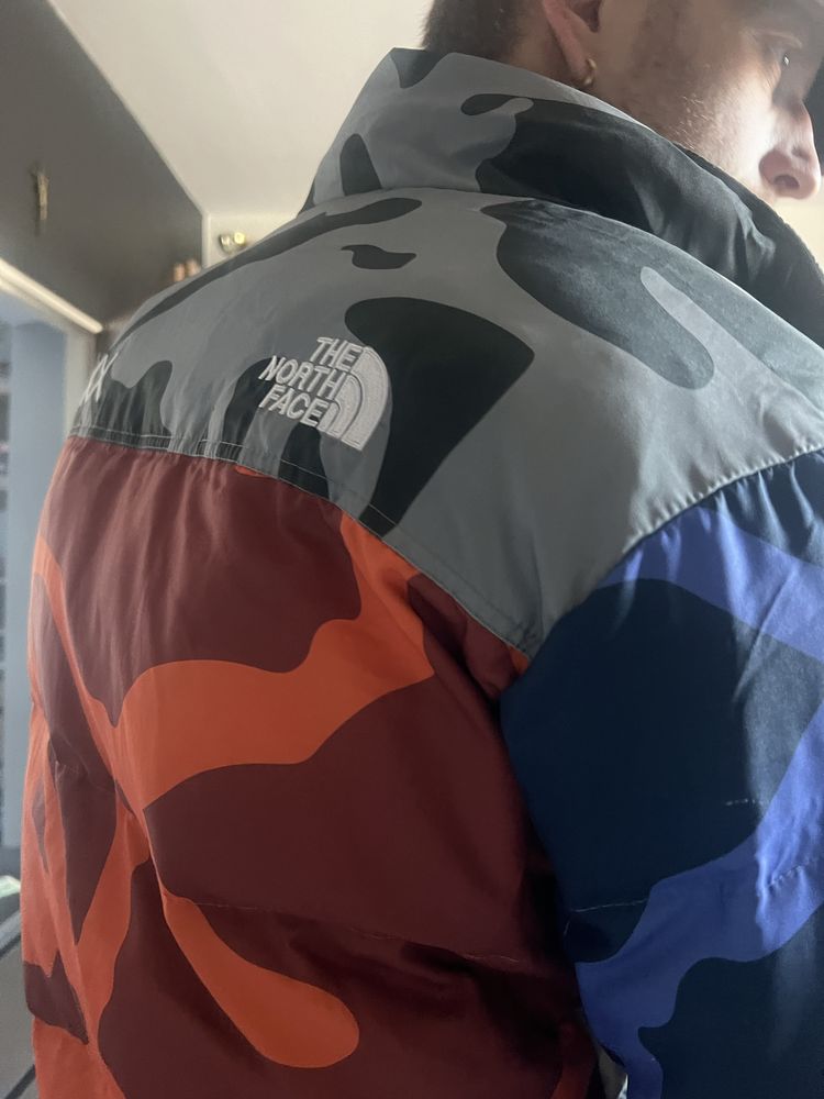 Kurtka The north Face xx Kaws rozmiar L