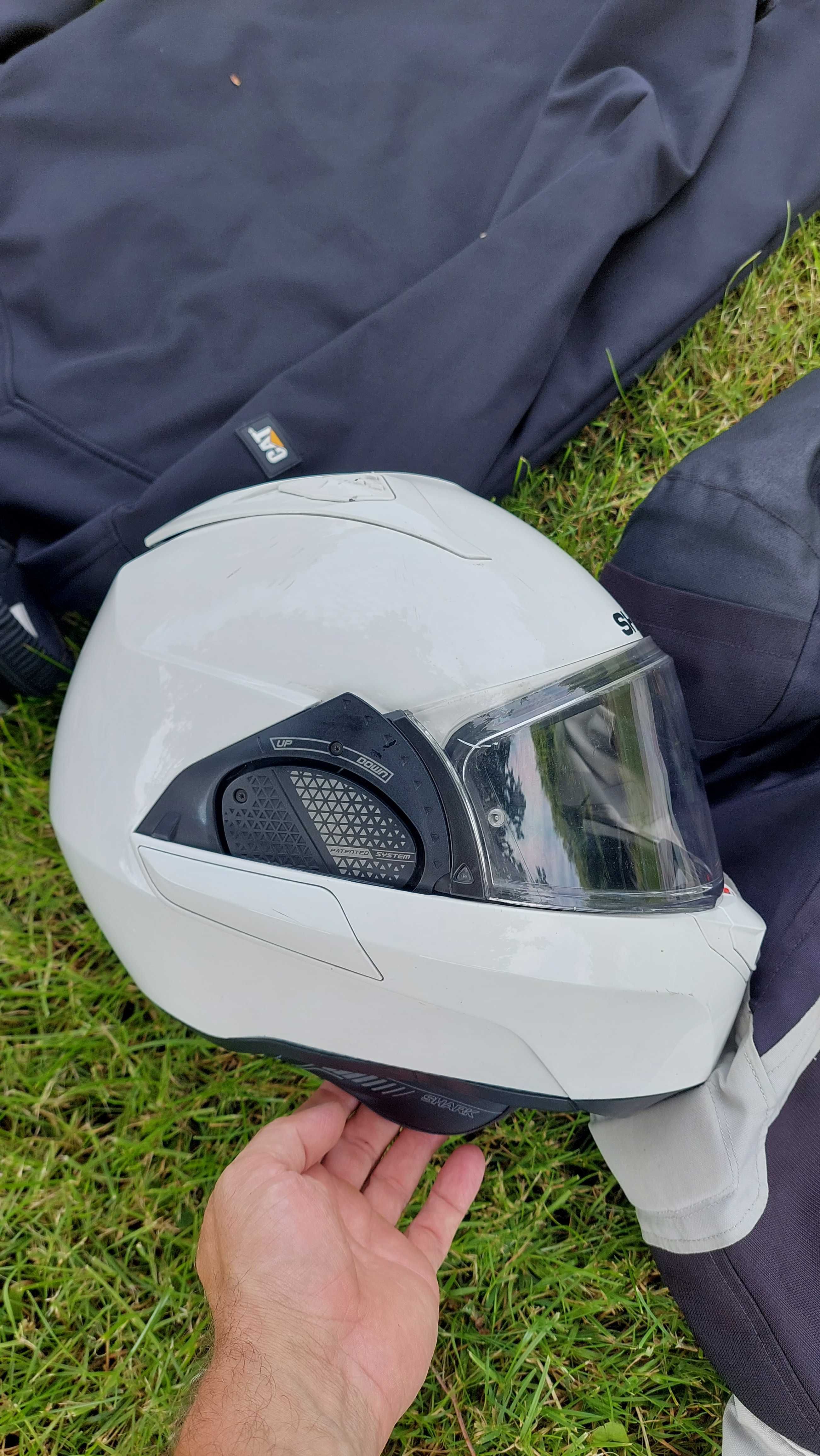 Kask Shark Evo GT  spodnie motocyklowe PMJ jeans kurtka softshell Cat