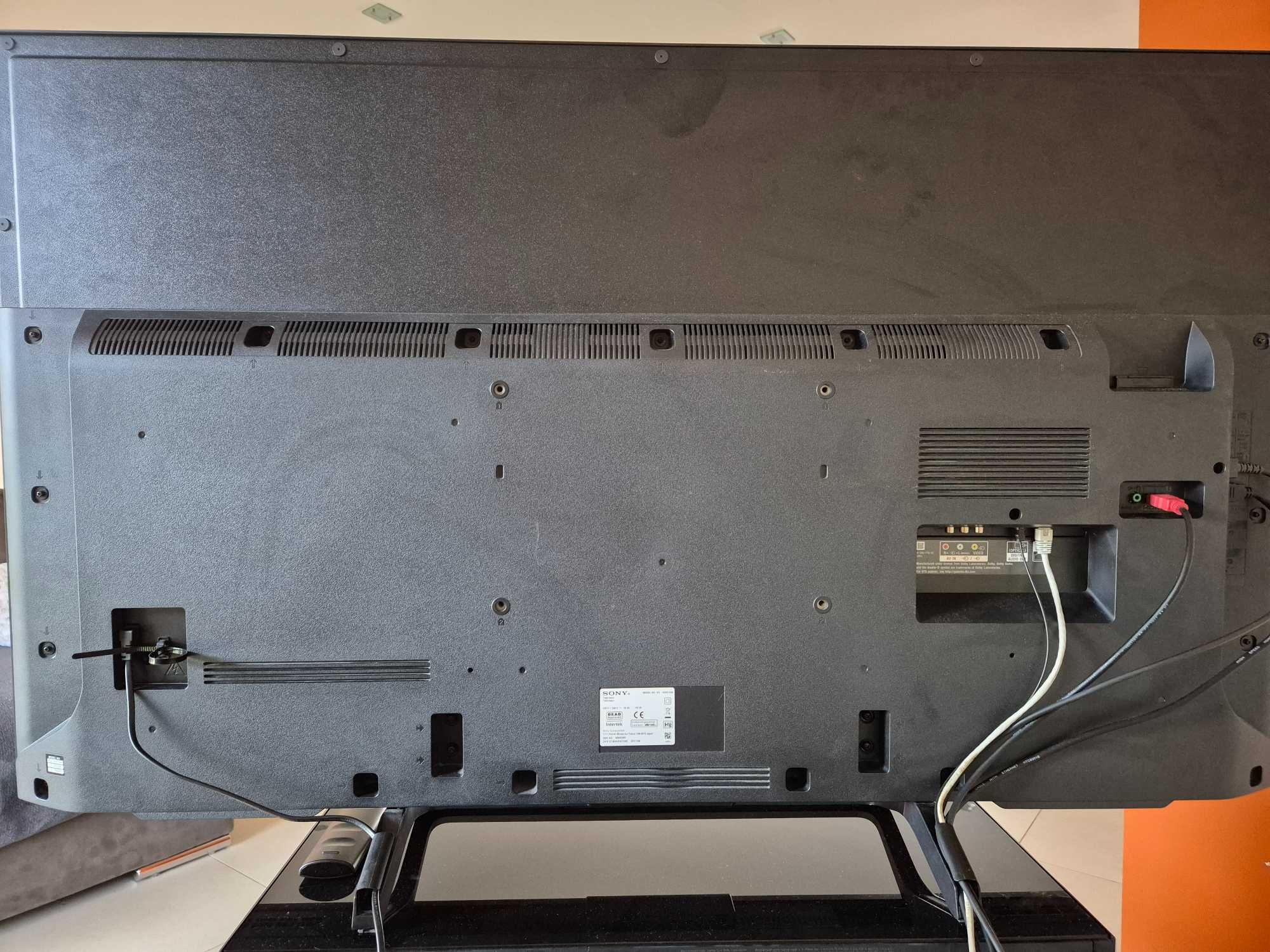 Sony Bravia 55" KD-55XE7096 - Reenicia-se em loop