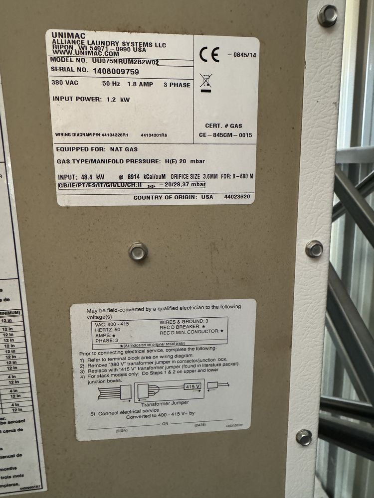 Pralnia pralnica suszarka przanicza gazowa Unimac