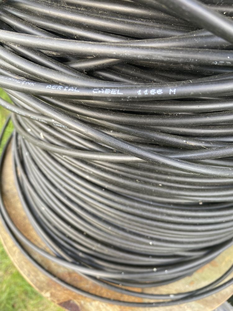 Kabel na szpuli drewnianej w orginale bardzo cieniutkie włókna