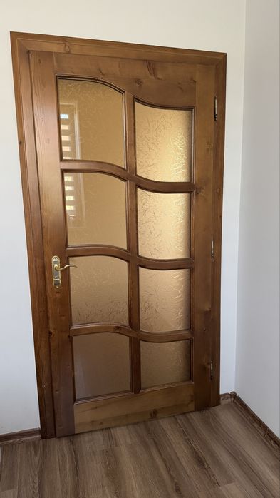 Двері деревяні міжкімнатні