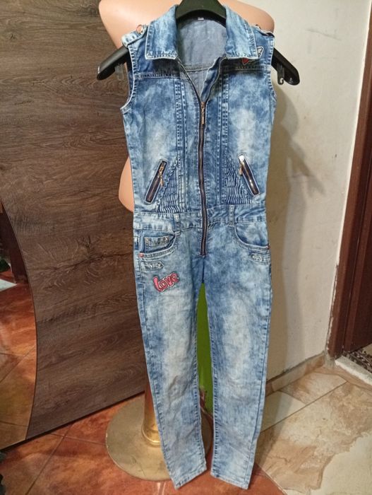 Kombinezon dla dziewczynki .Jensowy