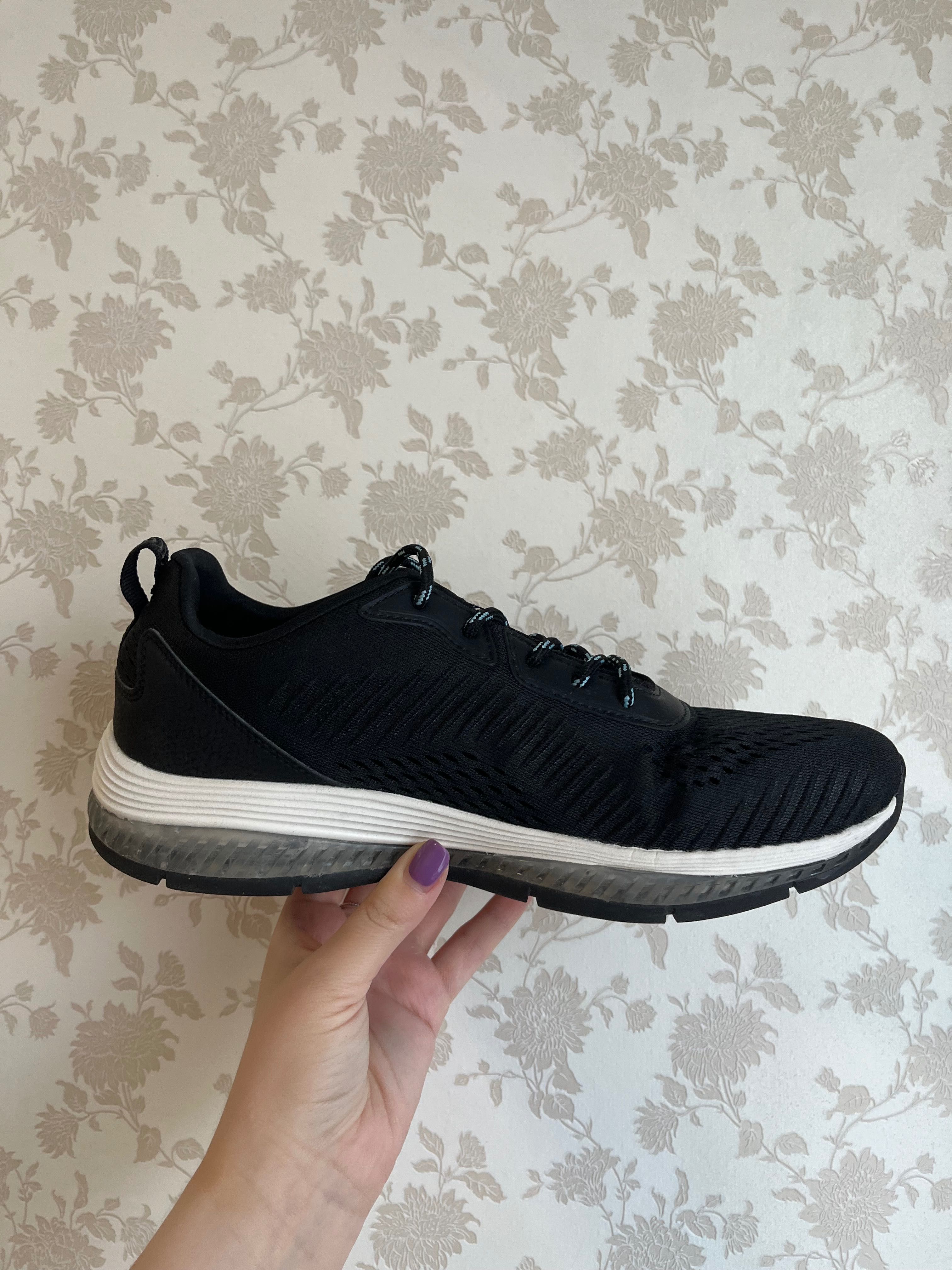 Продам кросівки skechers