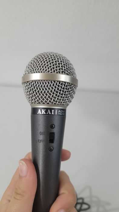 Microfone dinâmico akai