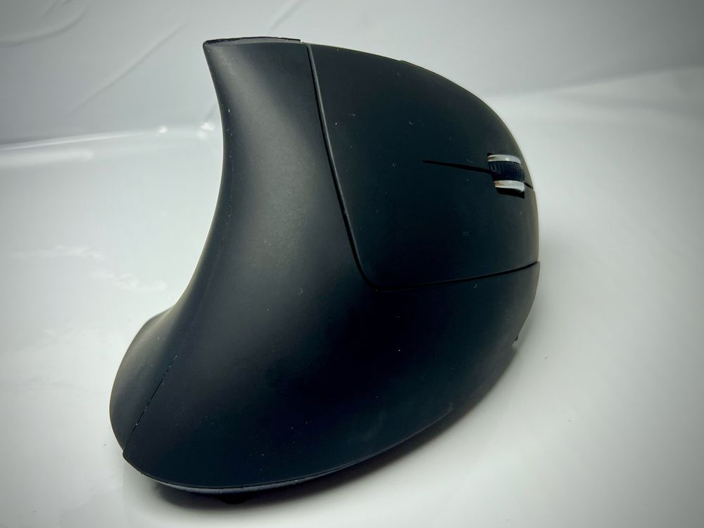 Bezprzewodowa mysz ergonomiczna