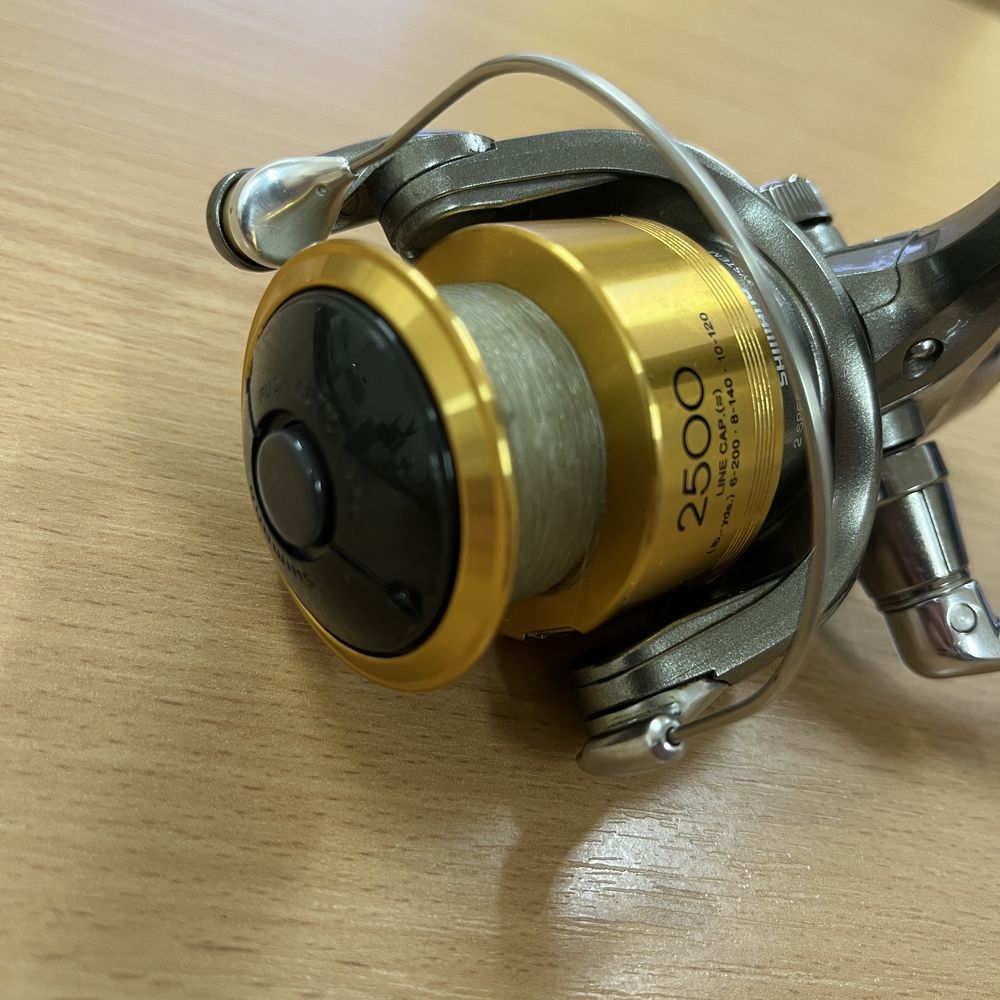 Продам катушку Shimano Twin Power 2500 XT-RB