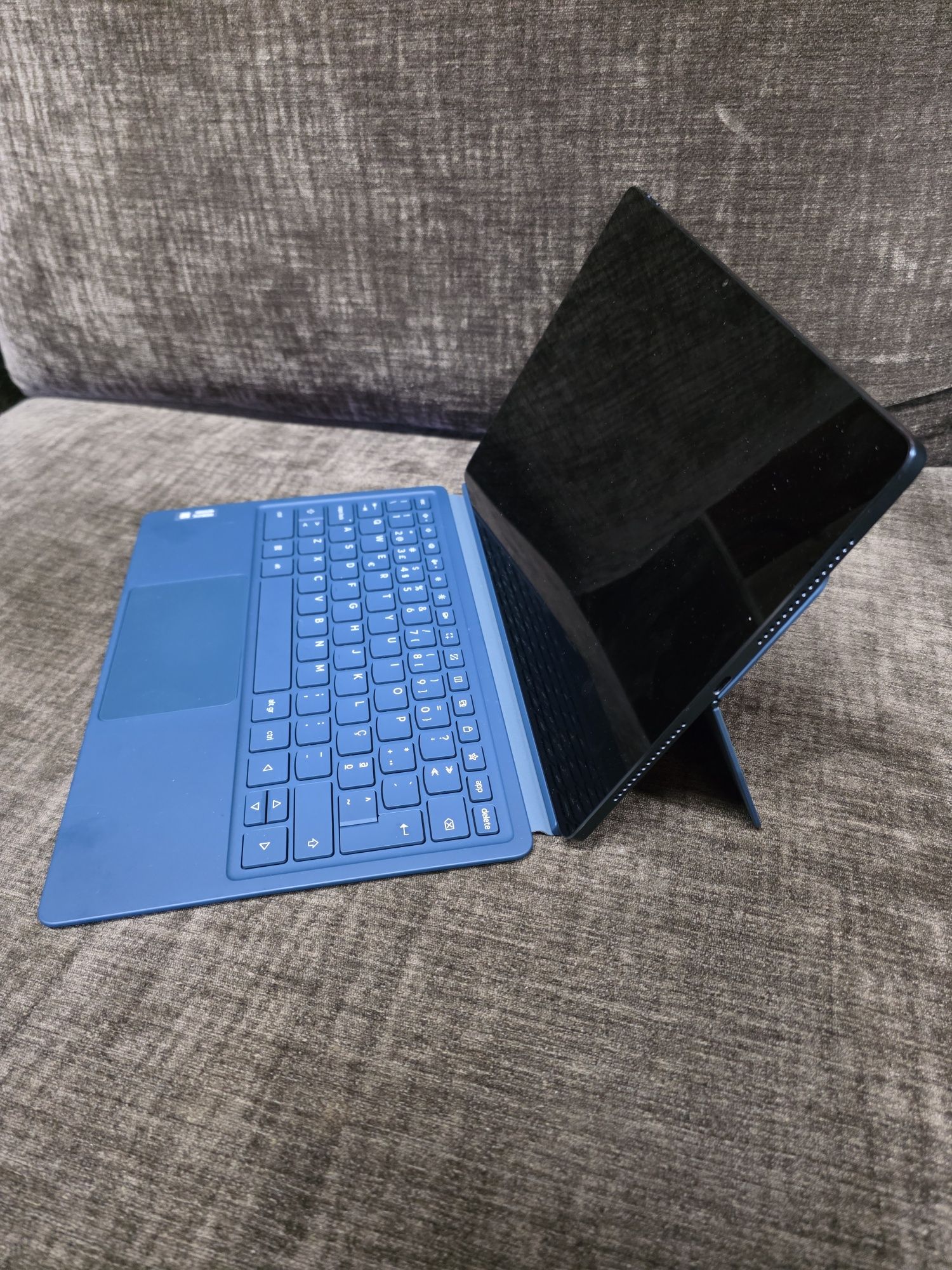 Lenovo yoga Tab Plus 256 GB